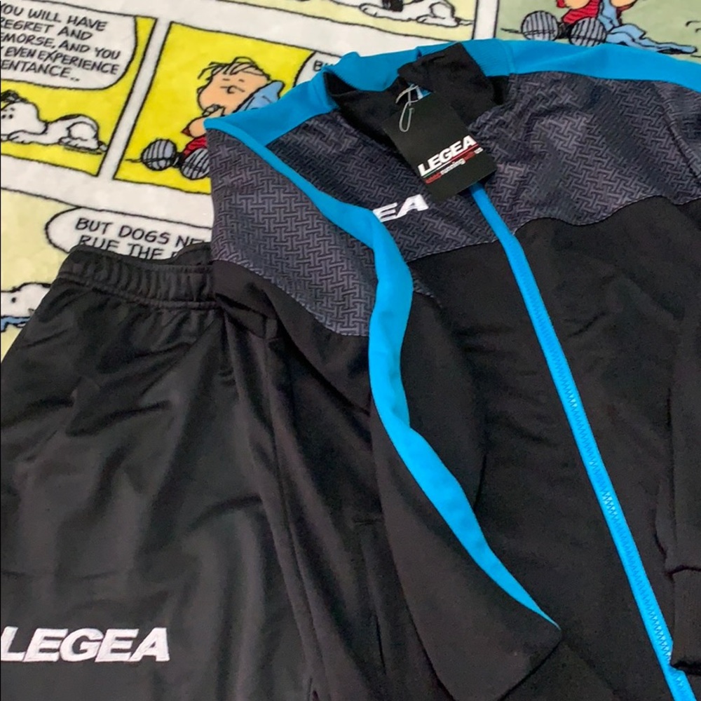 Pants and top. Size M new with tags man